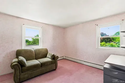 216 Gardner Avenue Jericho NY 11753