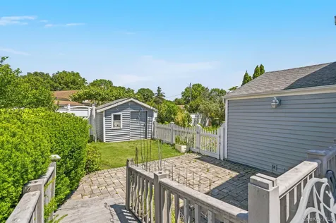 216 Gardner Avenue Jericho NY 11753