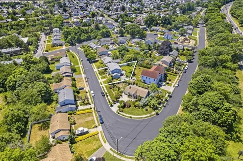 216 Gardner Avenue Jericho NY 11753