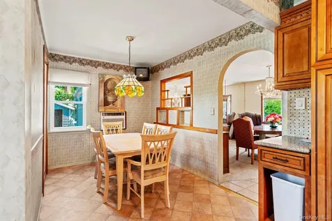 216 Gardner Avenue Jericho NY 11753