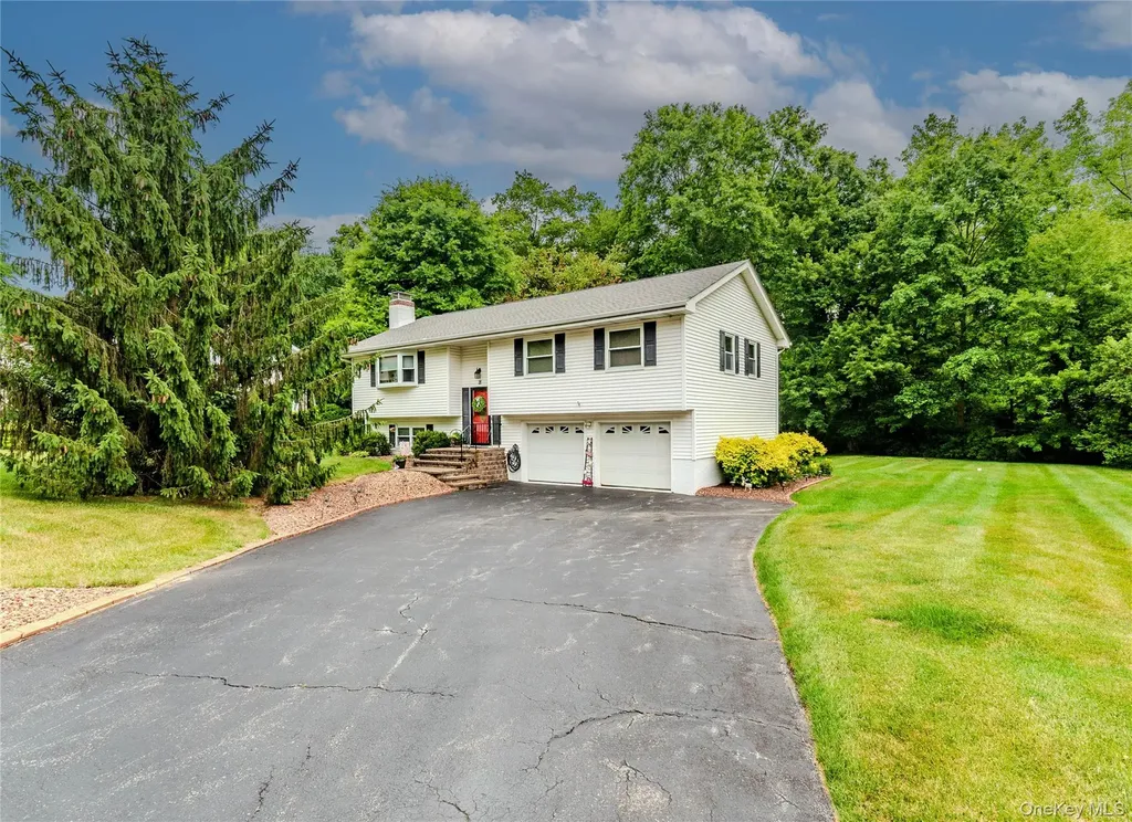 20 Kendell Drive Wappingers Falls NY 12590