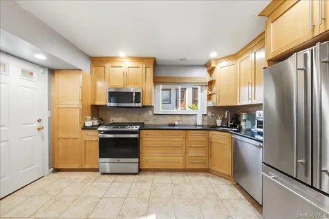 37 Park Avenue Yonkers NY 10703