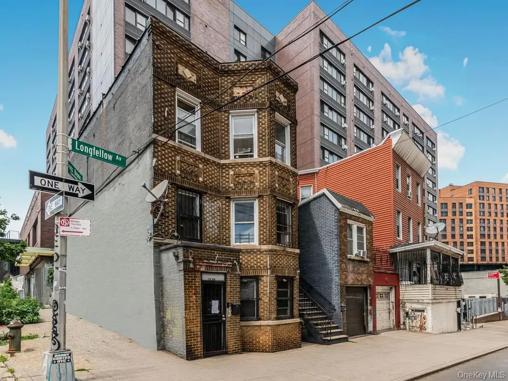 1893 Longfellow Avenue Bronx NY 10460