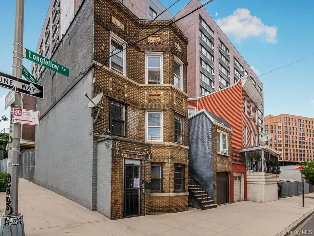 1893 Longfellow Avenue Bronx NY 10460