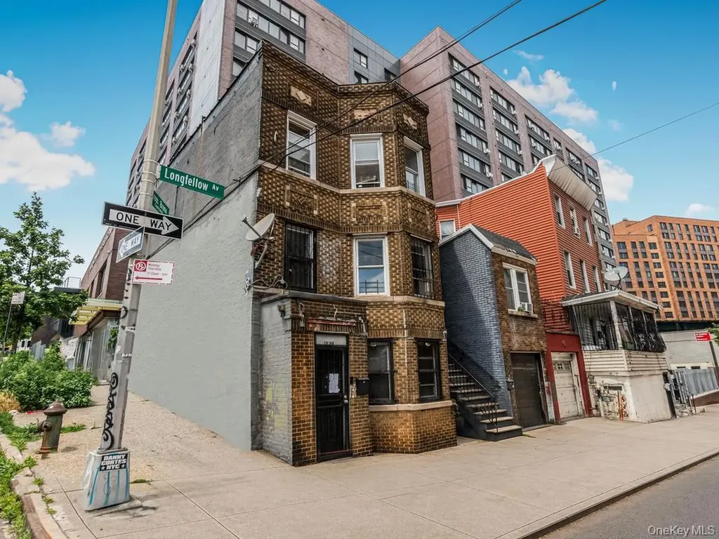 1893 Longfellow Avenue Bronx NY 10460