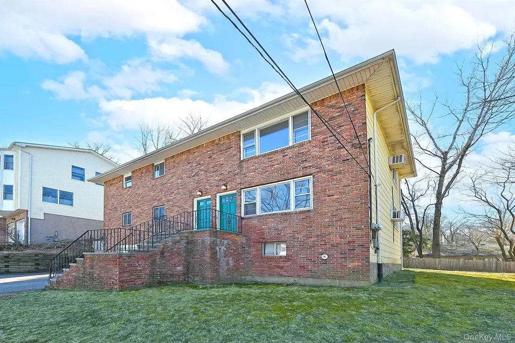 8 Harbor Hill Road Glen Cove NY 11542