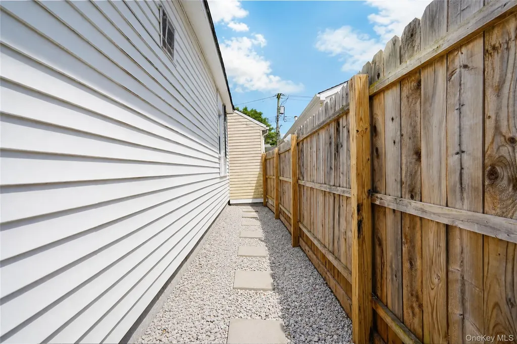 229 A Freeborn Street Staten Island NY 10306