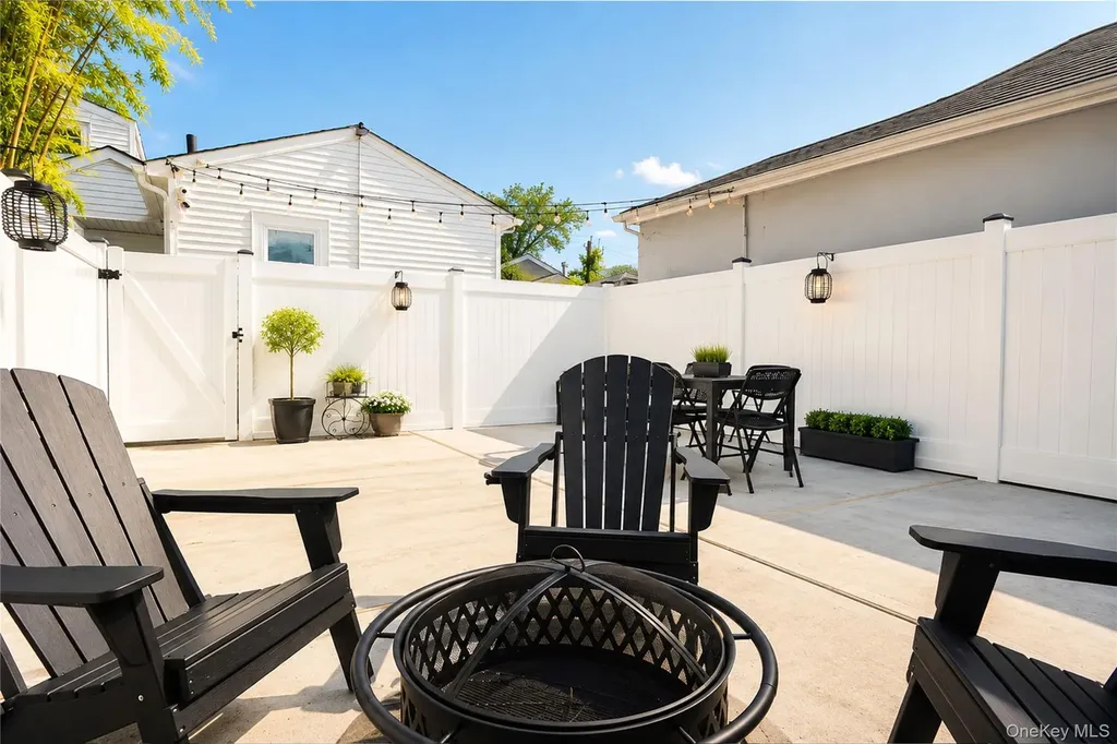 229 A Freeborn Street Staten Island NY 10306