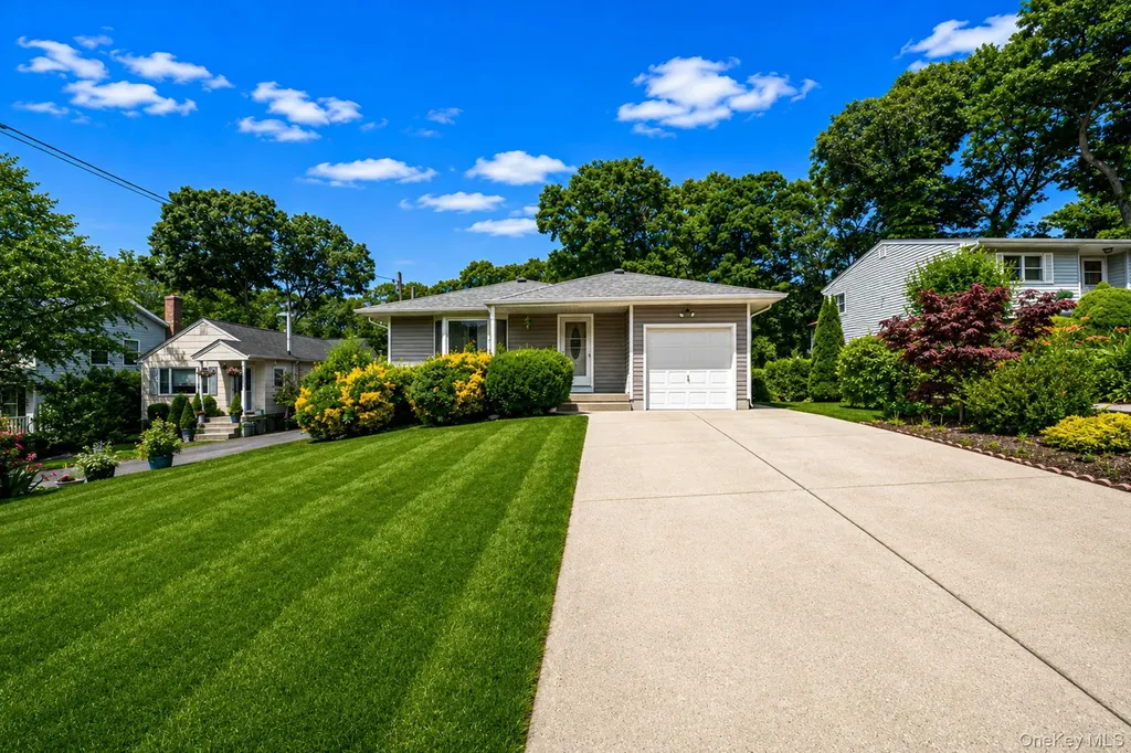 390 Blue Point Road Farmingville NY 11738