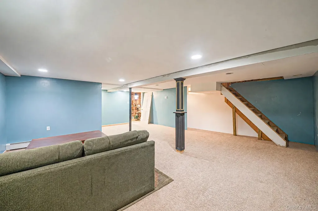 390 Blue Point Road Farmingville NY 11738