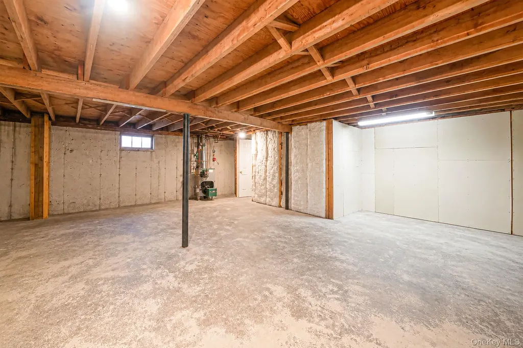 390 Blue Point Road Farmingville NY 11738