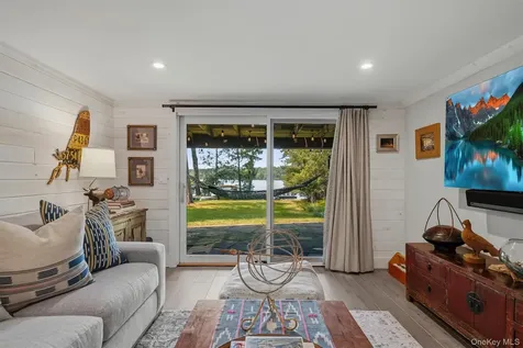 25 Waters Edge Drive White Lake NY 12786