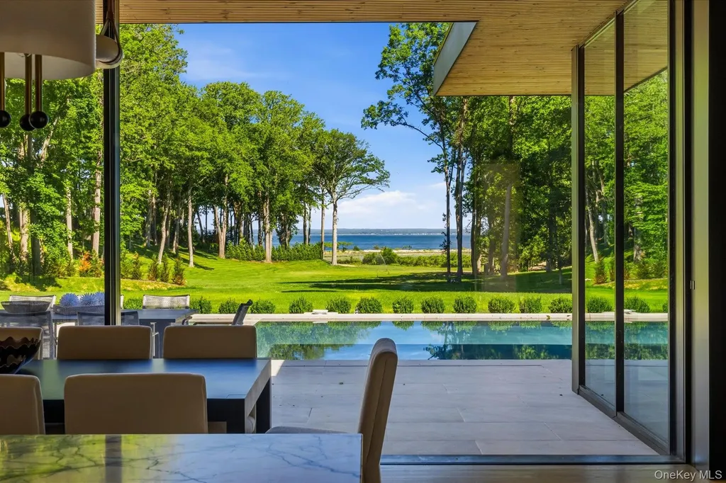 28 Watch Way Lloyd Harbor NY 11743