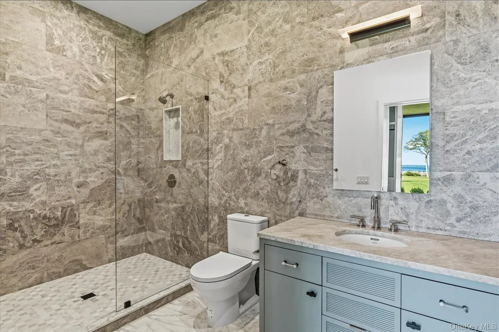 28 Watch Way Lloyd Harbor NY 11743
