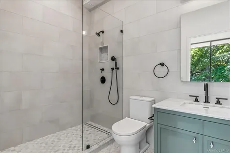 28 Watch Way Lloyd Harbor NY 11743