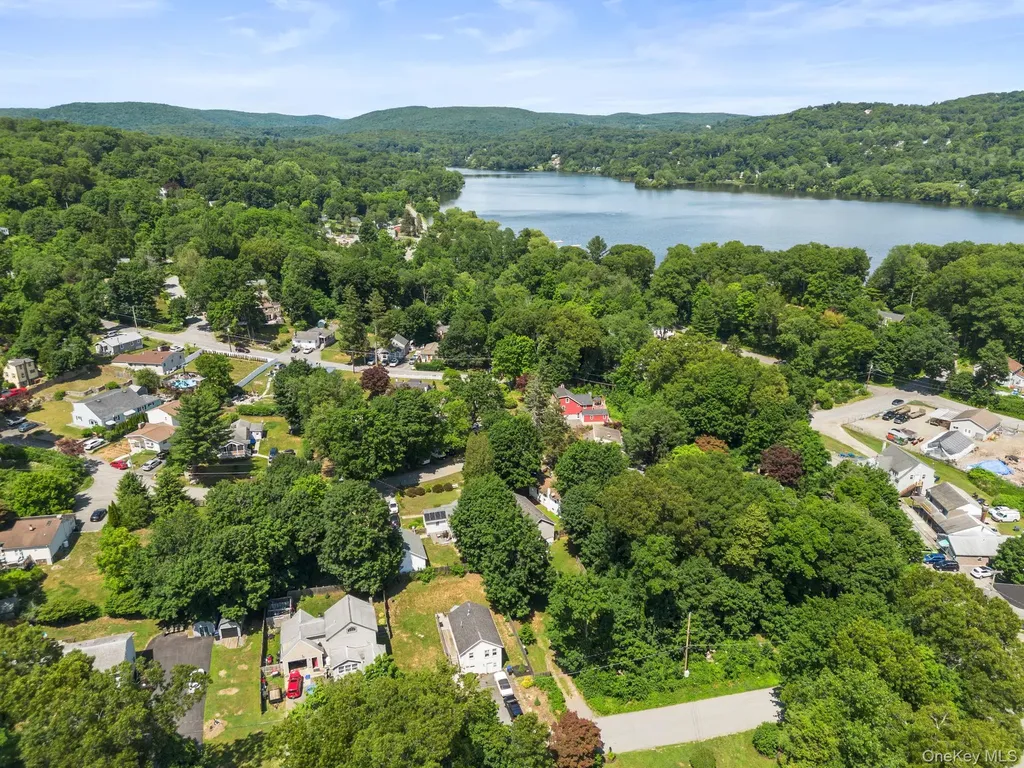 10 Batavia Road Patterson NY 12563