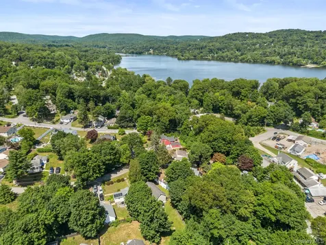 10 Batavia Road Patterson NY 12563