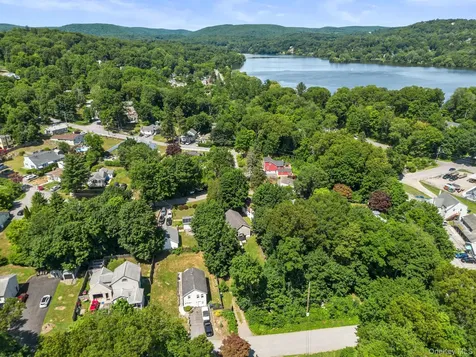 10 Batavia Road Patterson NY 12563
