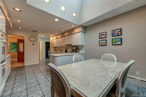 8 Woodvale Drive Laurel Hollow NY 11791