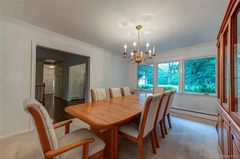 8 Woodvale Drive Laurel Hollow NY 11791