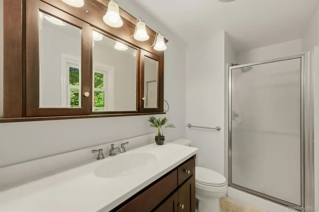 74 Peach Road Poughkeepsie NY 12601