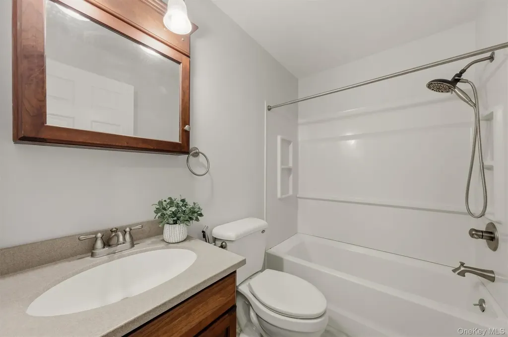 74 Peach Road Poughkeepsie NY 12601