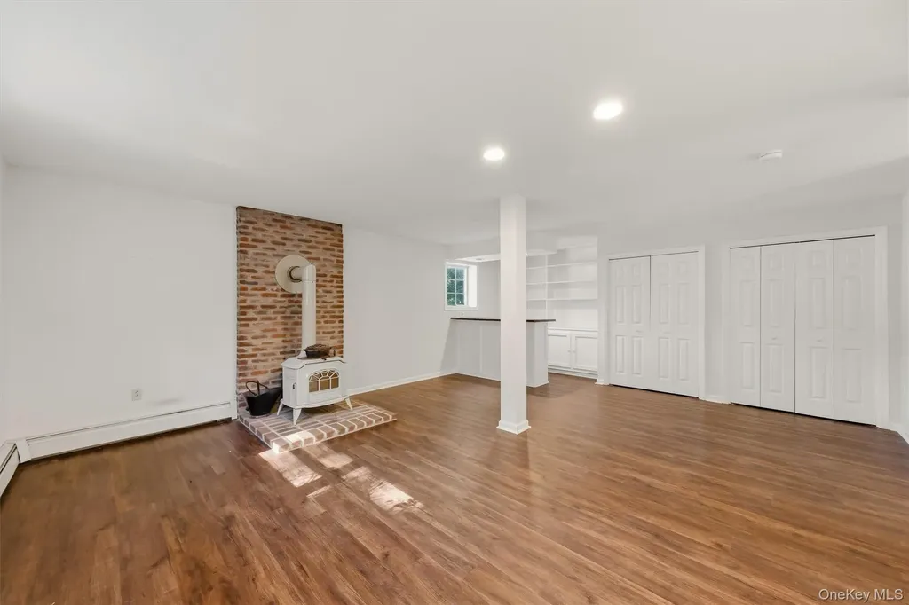 74 Peach Road Poughkeepsie NY 12601