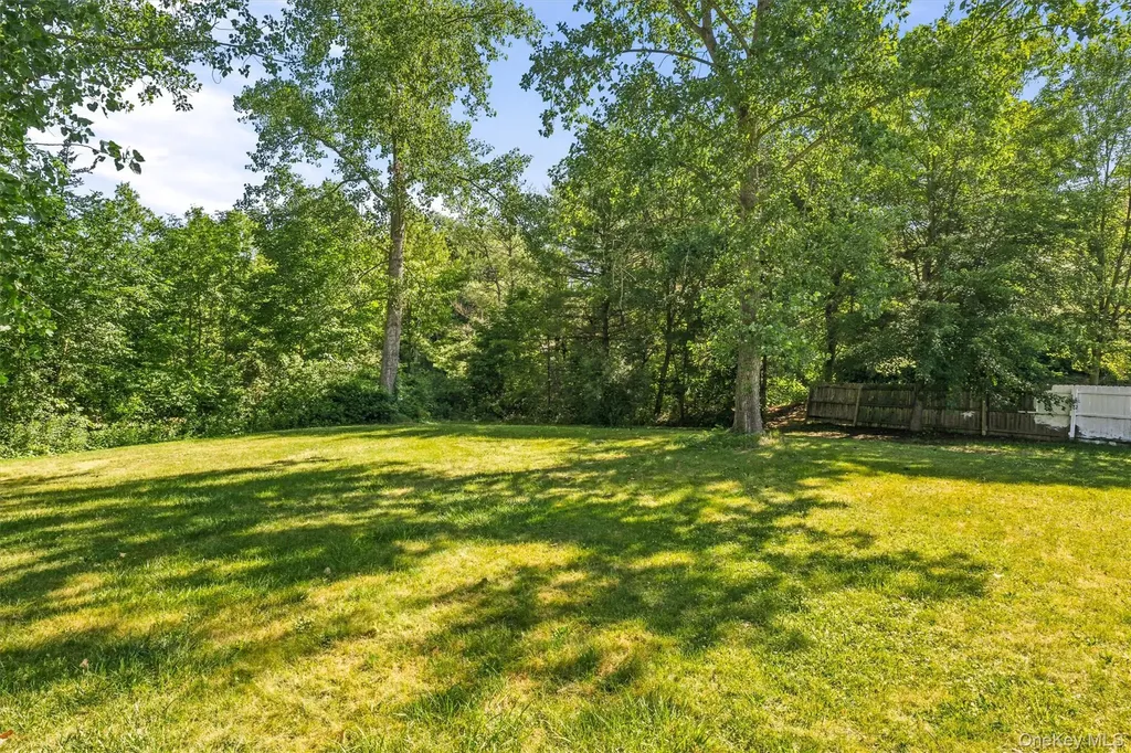 74 Peach Road Poughkeepsie NY 12601