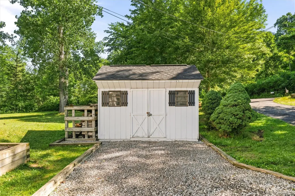 74 Peach Road Poughkeepsie NY 12601