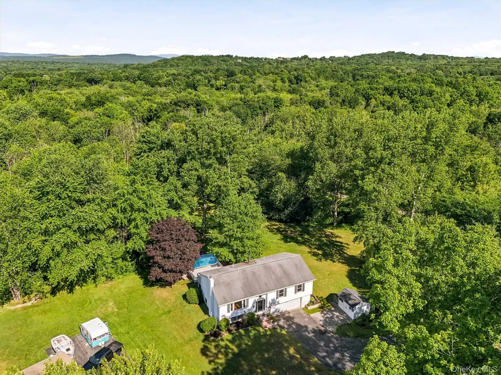 74 Peach Road Poughkeepsie NY 12601