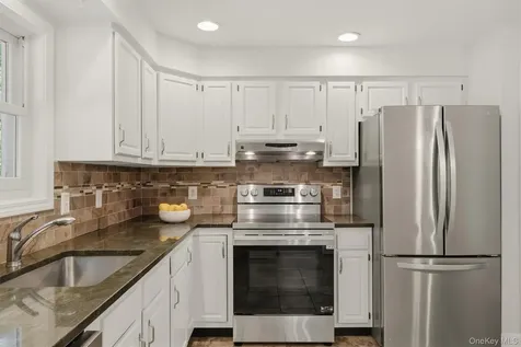 74 Peach Road Poughkeepsie NY 12601