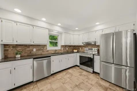 74 Peach Road Poughkeepsie NY 12601