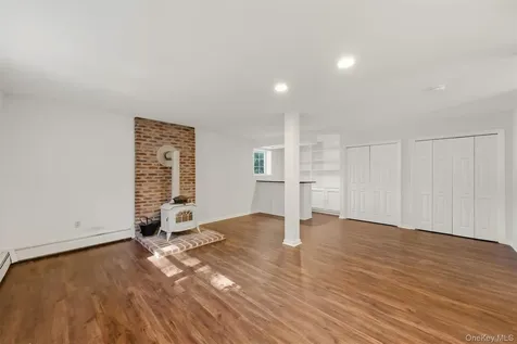 74 Peach Road Poughkeepsie NY 12601