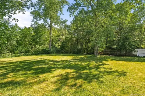 74 Peach Road Poughkeepsie NY 12601