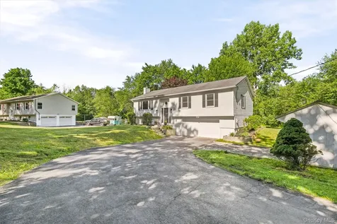 74 Peach Road Poughkeepsie NY 12601