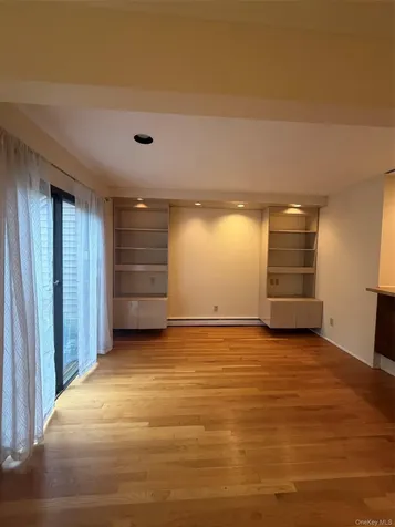 75 Greenway Close Rye Brook NY 10573