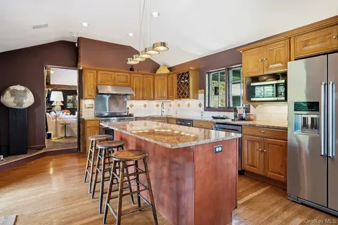 180 Dean Road Stormville NY 12582