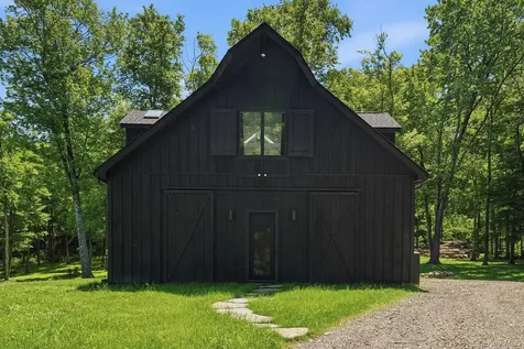 180 Dean Road Stormville NY 12582