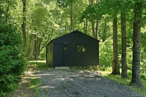 180 Dean Road Stormville NY 12582