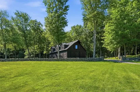 180 Dean Road Stormville NY 12582