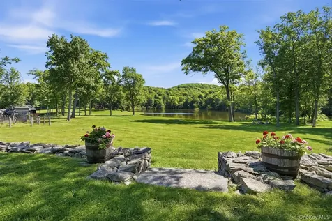 180 Dean Road Stormville NY 12582