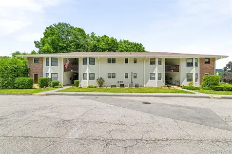 27 Walden Court Yorktown Heights NY 10598
