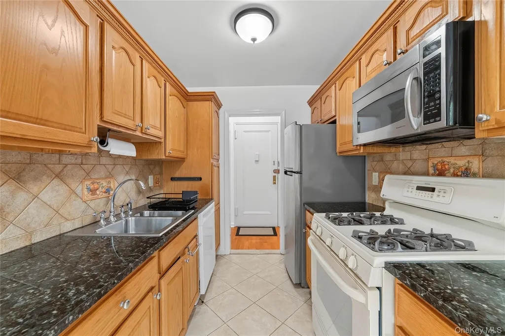 793 Palmer Road Bronxville NY 10708