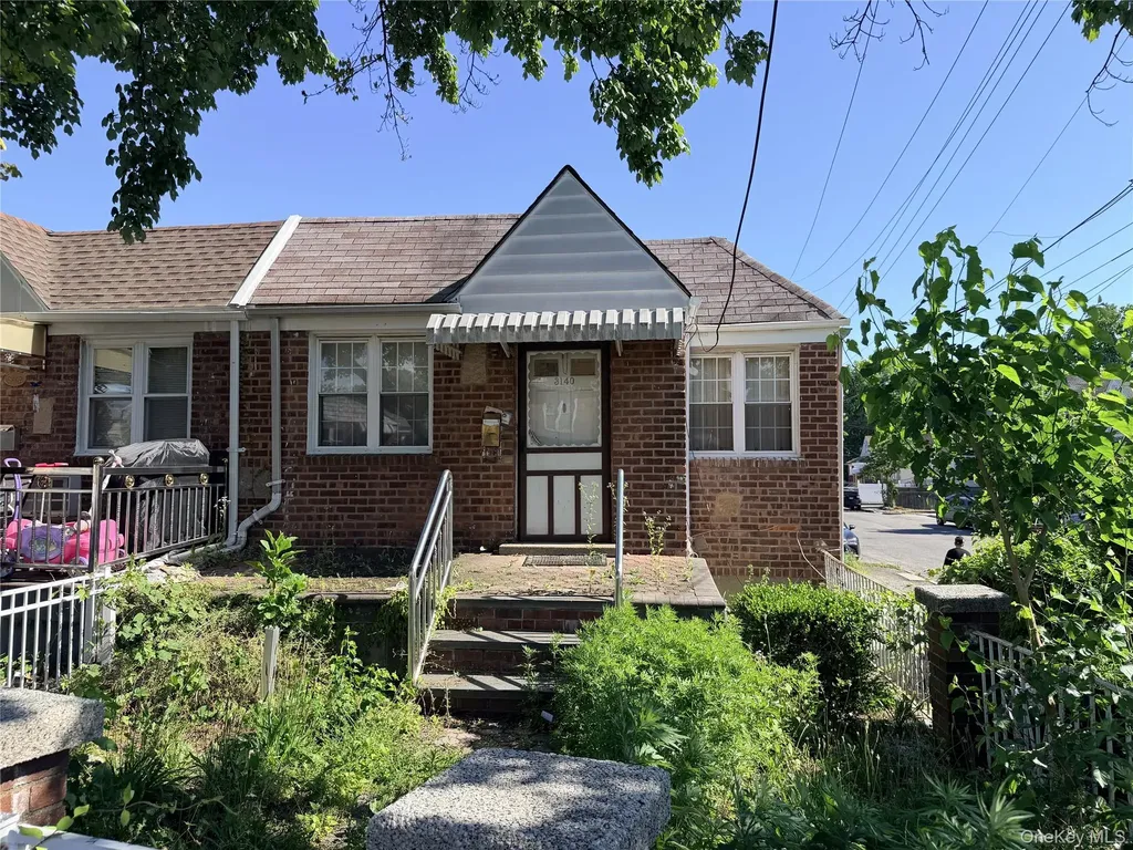 3140 Waterbury Avenue Bronx NY 10465