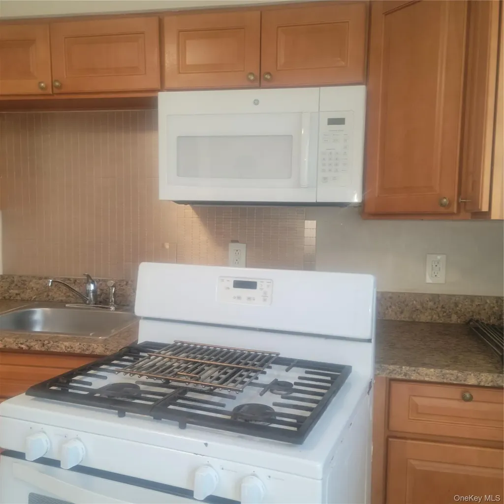 275 Brook Street Westbury NY 11590