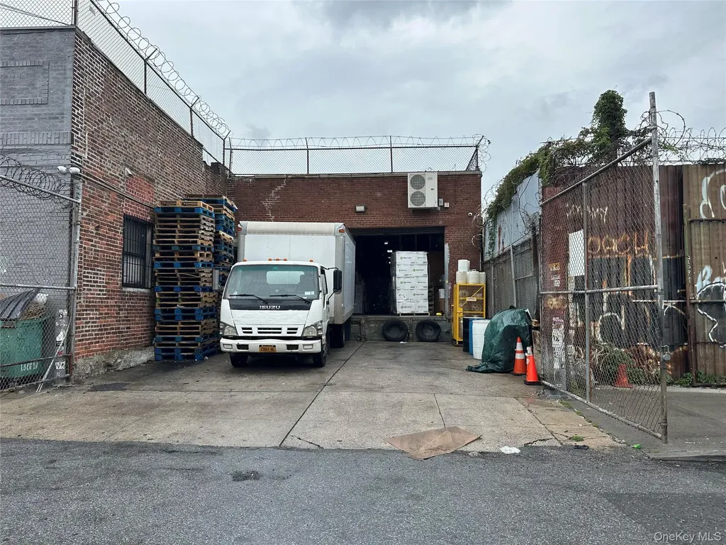 295 Ten Eyck Street Brooklyn NY 11206