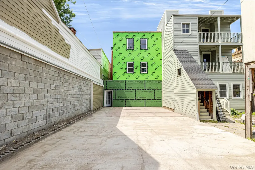 744 Warren Street Hudson NY 12534