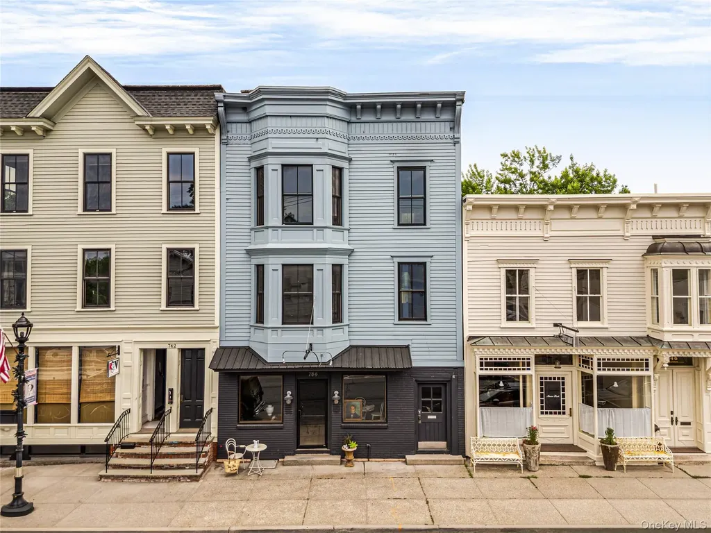 744 Warren Street Hudson NY 12534