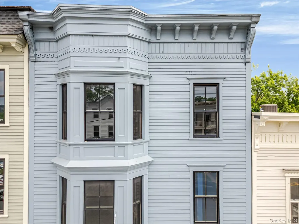 744 Warren Street Hudson NY 12534