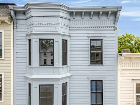 744 Warren Street Hudson NY 12534